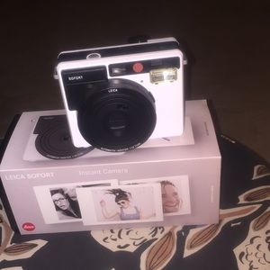 Leica sofort camera
